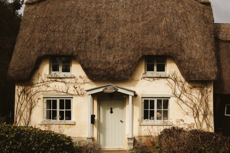 Cozy Cotswolds Inns: Charming Escapes