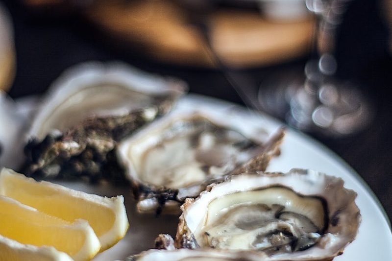 Norfolk Oyster Odysseys: Exquisite Coastal Dining Experience